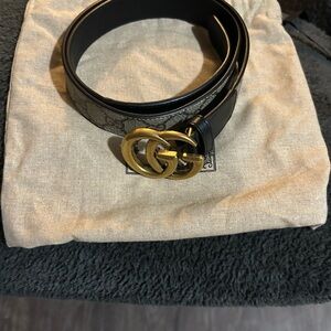 Gucci Black and Gold Women's Belt